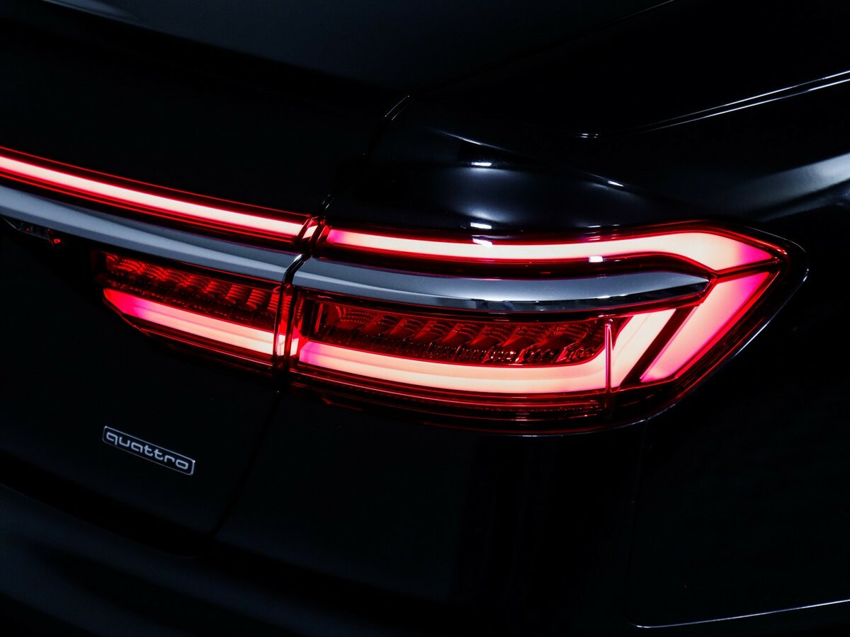 Купить Audi A8 с пробегом. Фото: #21