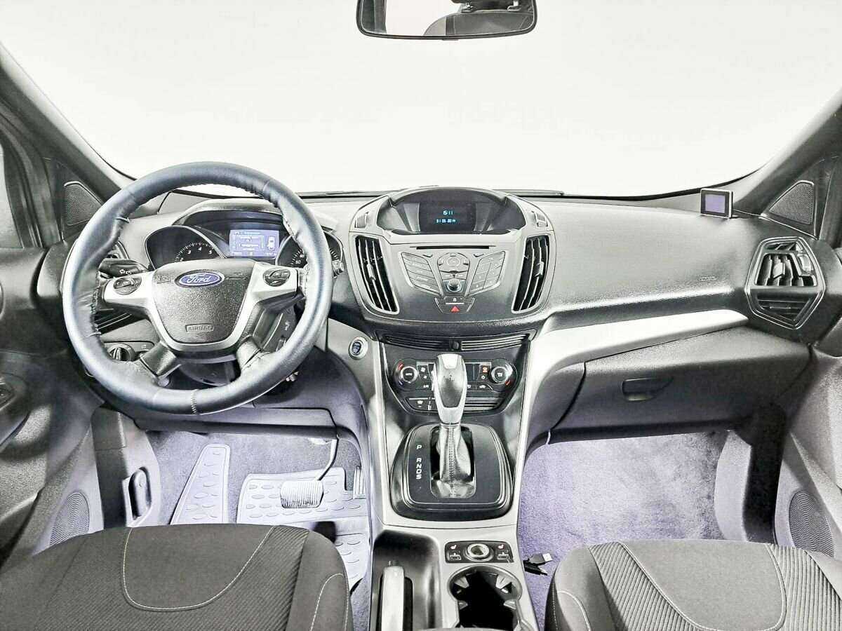 Купить Ford Kuga с пробегом. Фото: #9