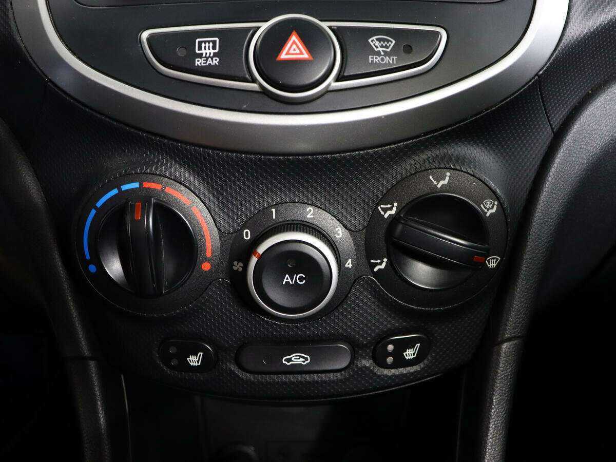 Купить Hyundai Solaris с пробегом. Фото: #16