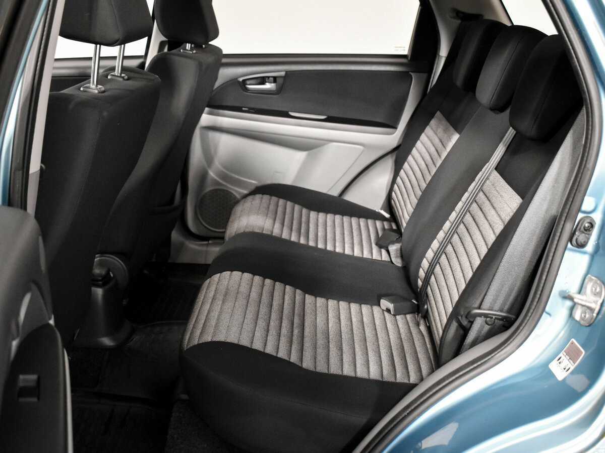 Купить Suzuki SX4 с пробегом. Фото: #9