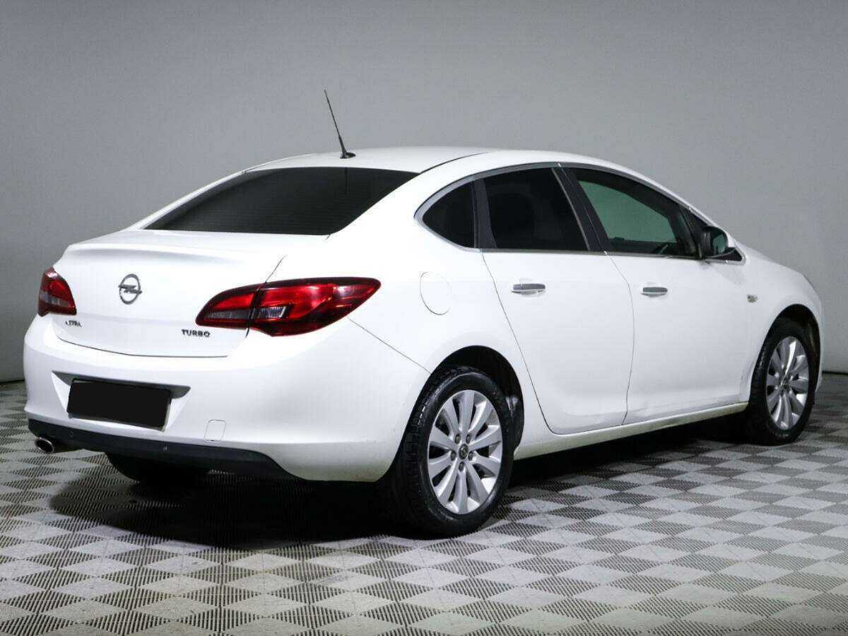 Купить Opel Astra с пробегом. Фото: #4