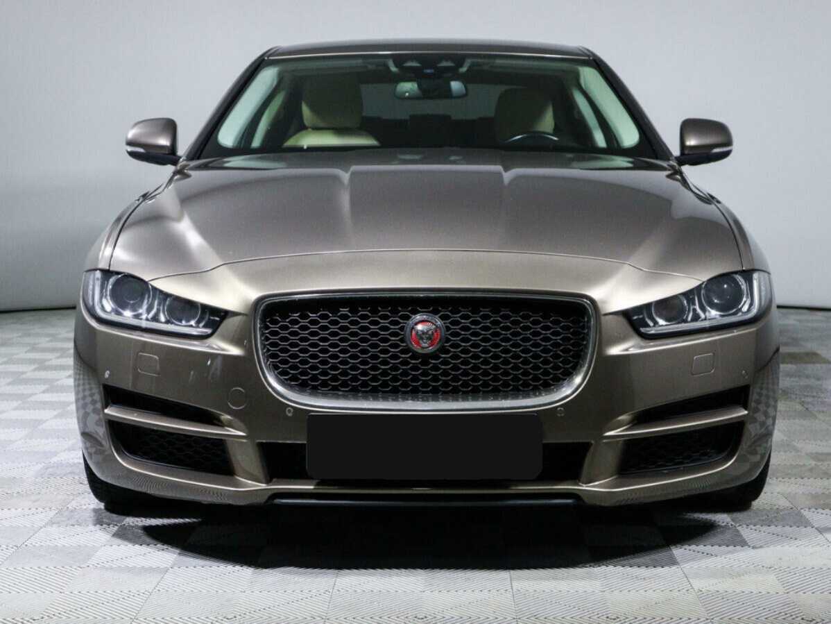 Купить Jaguar XE с пробегом. Фото: #1
