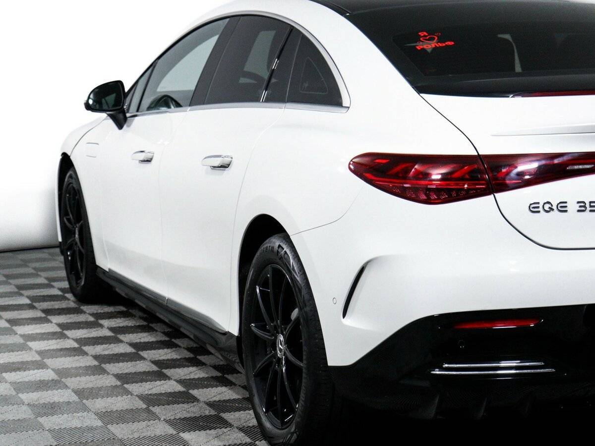 Купить Mercedes-Benz EQE с пробегом. Фото: #19