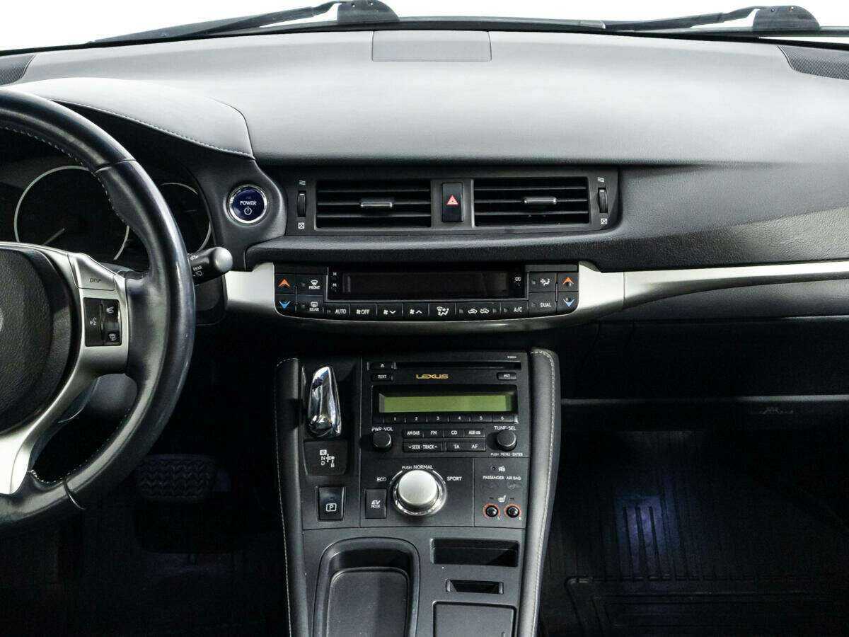 Купить Lexus CT с пробегом. Фото: #13