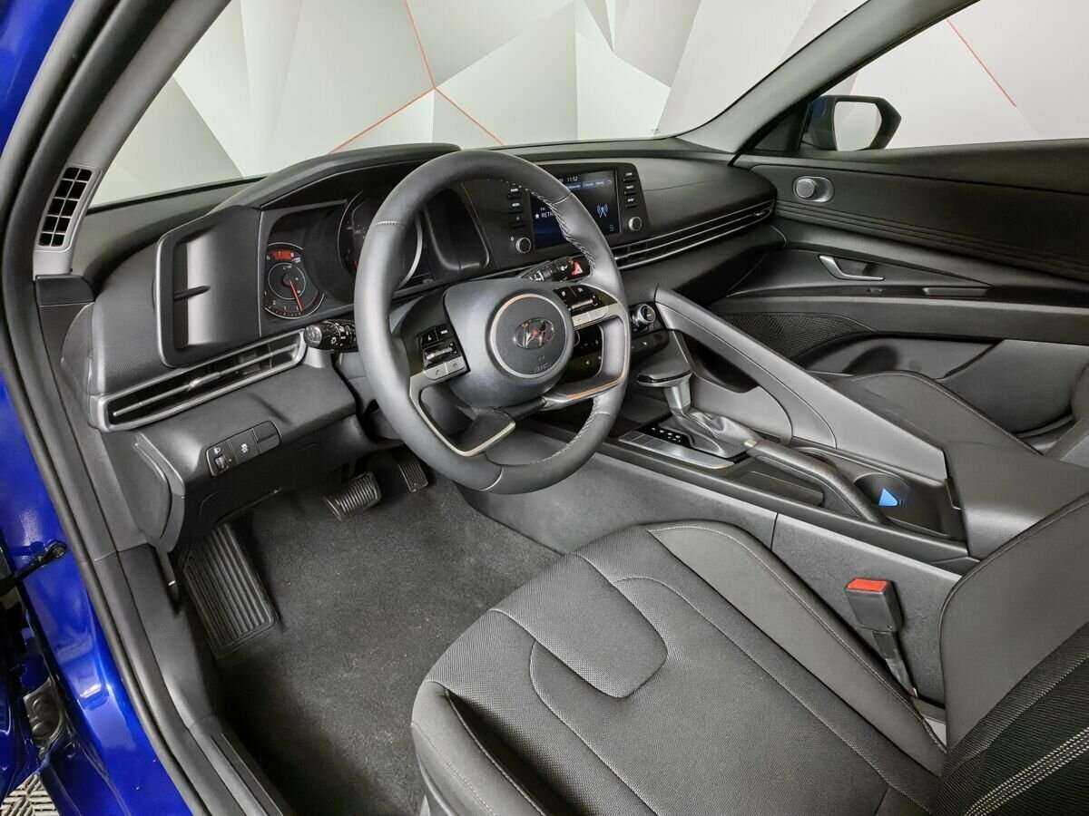 Купить Hyundai Elantra с пробегом. Фото: #13