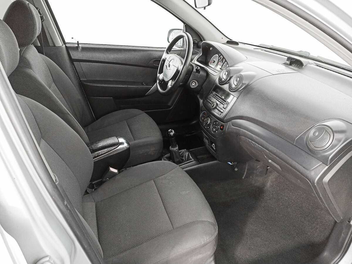 Купить Chevrolet Aveo с пробегом. Фото: #8