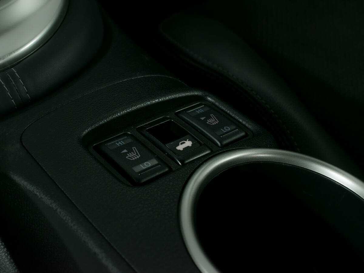 Купить Nissan 370Z с пробегом. Фото: #20