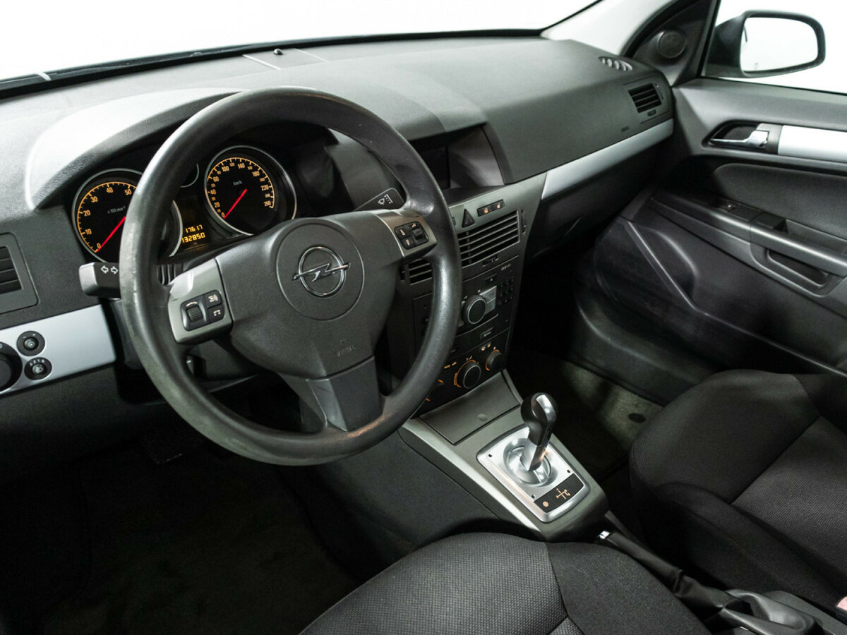 Купить Opel Astra с пробегом. Фото: #10