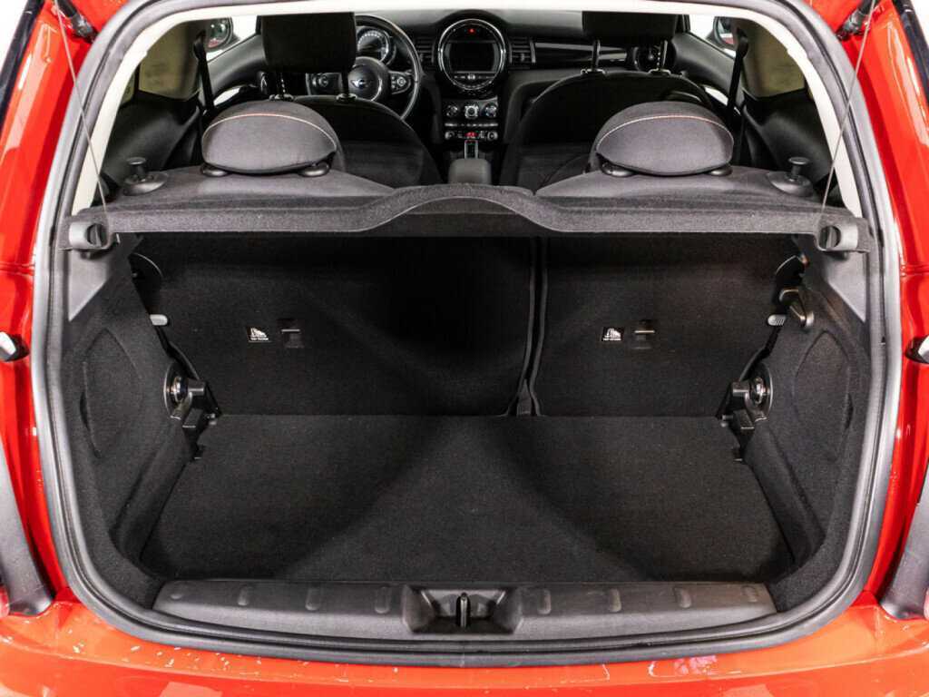 Купить Mini Hatch с пробегом. Фото: #13