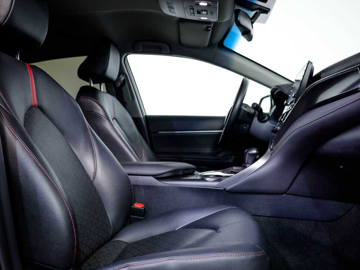 Купить Toyota Camry с пробегом. Фото: #11