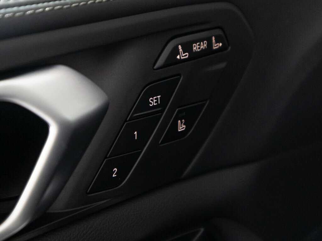 Купить BMW X7 с пробегом. Фото: #23