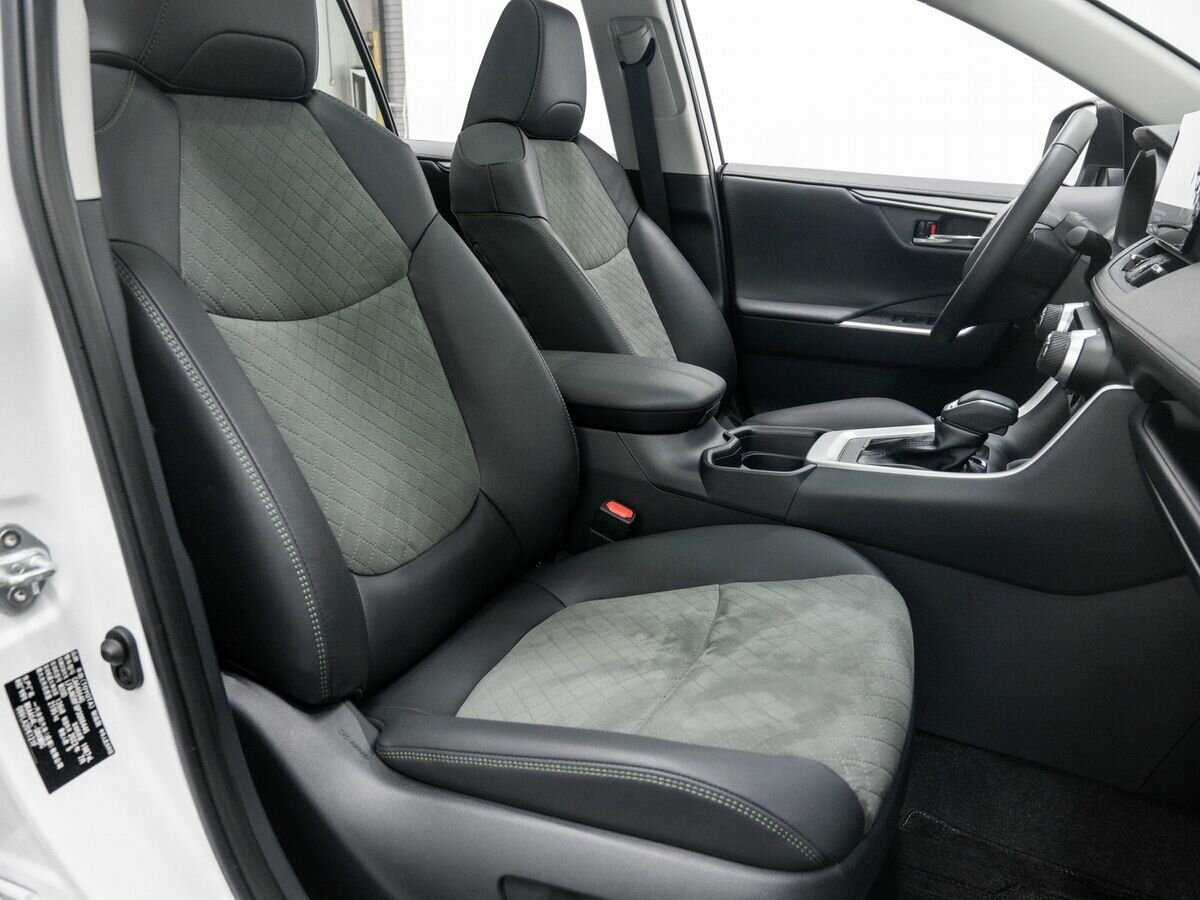 Купить Toyota RAV4 с пробегом. Фото: #10