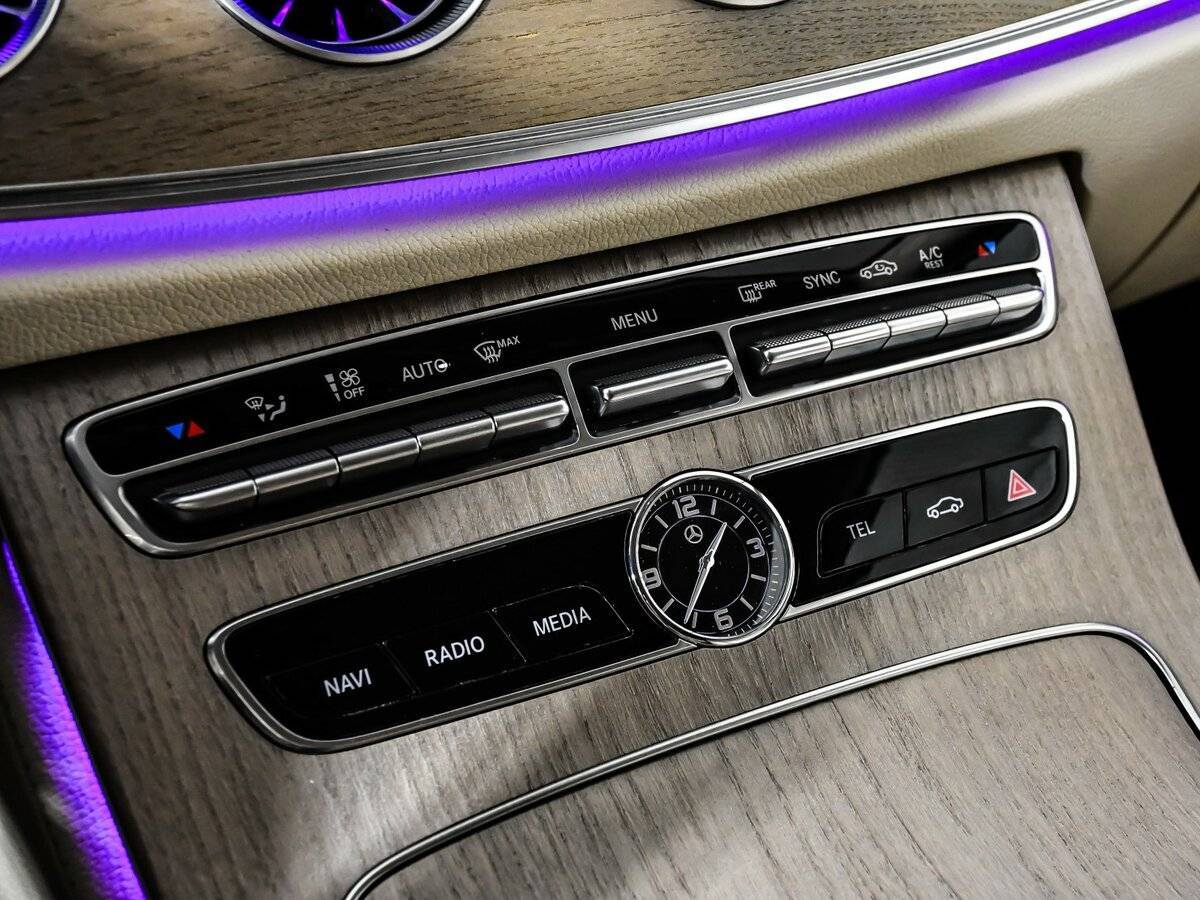 Купить Mercedes-Benz E-Класс с пробегом. Фото: #18