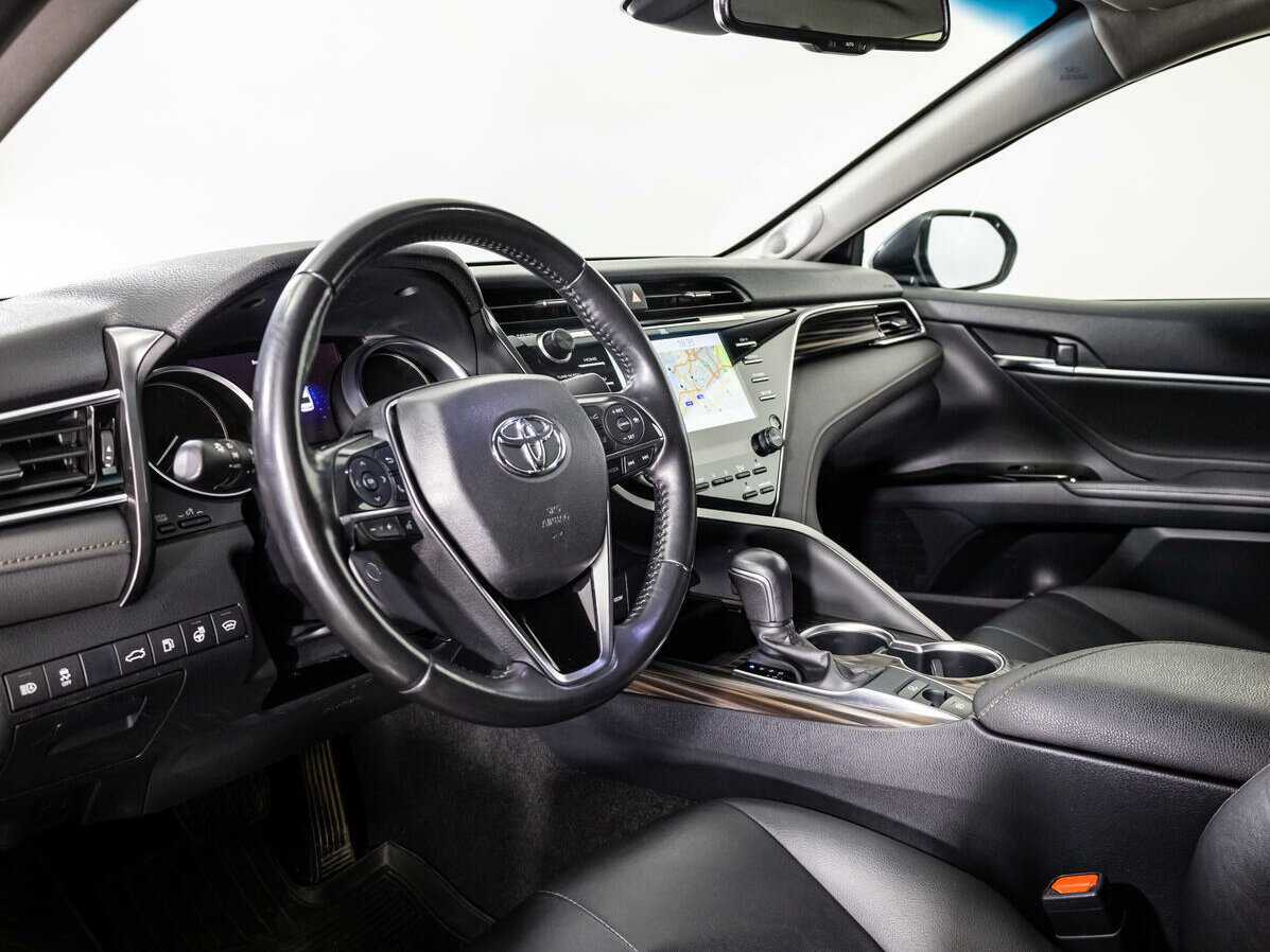 Купить Toyota Camry с пробегом. Фото: #9