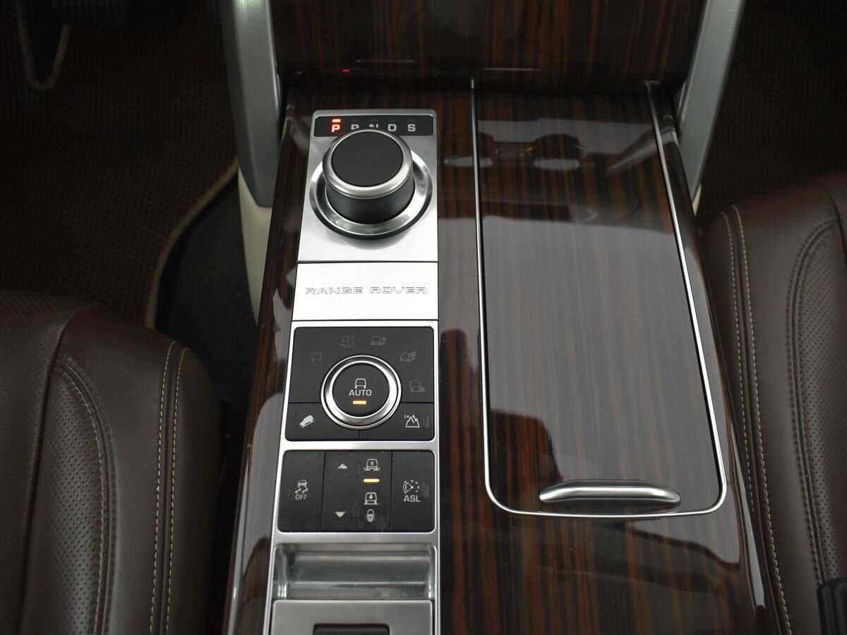Купить Land Rover Range Rover с пробегом. Фото: #17