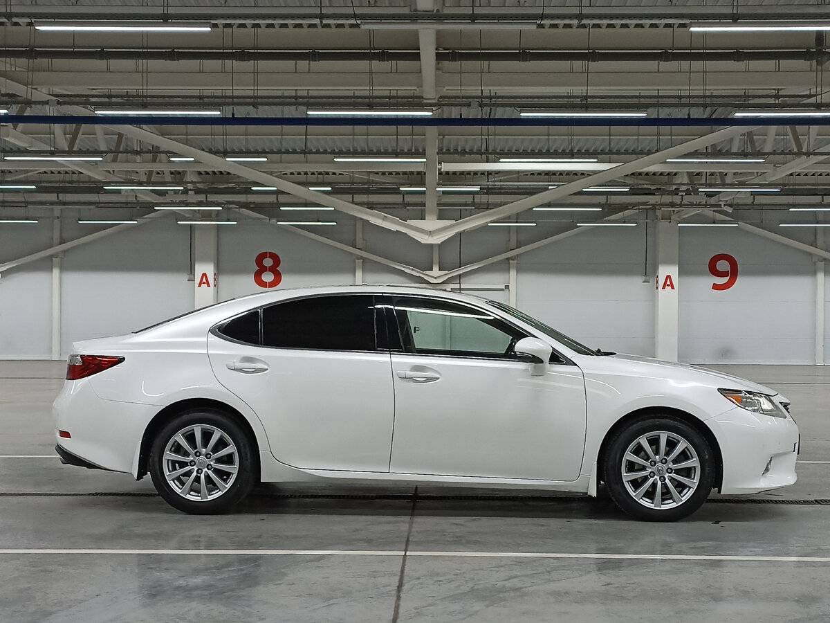 Купить Lexus ES с пробегом. Фото: #3