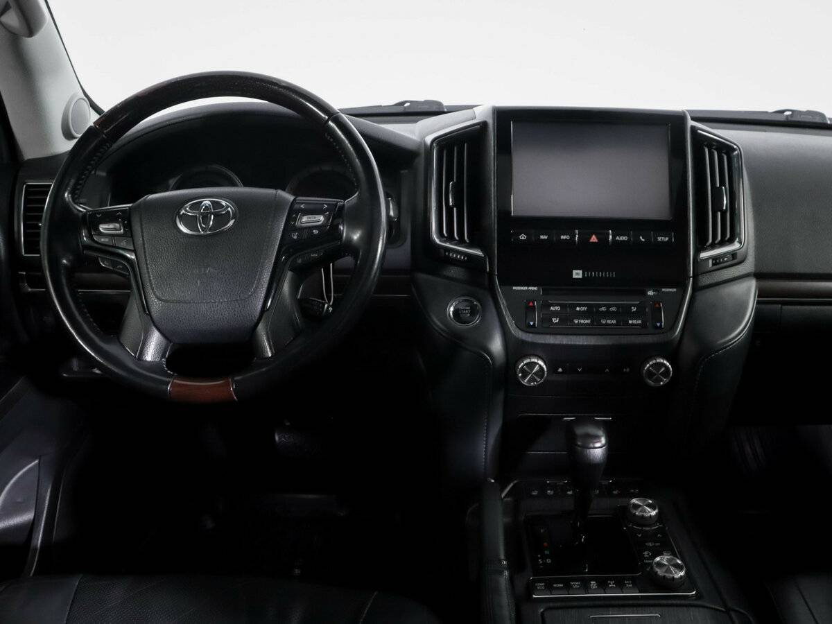 Купить Toyota Land Cruiser с пробегом. Фото: #11