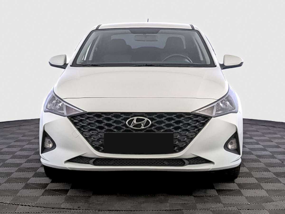 Купить Hyundai Solaris с пробегом. Фото: #1
