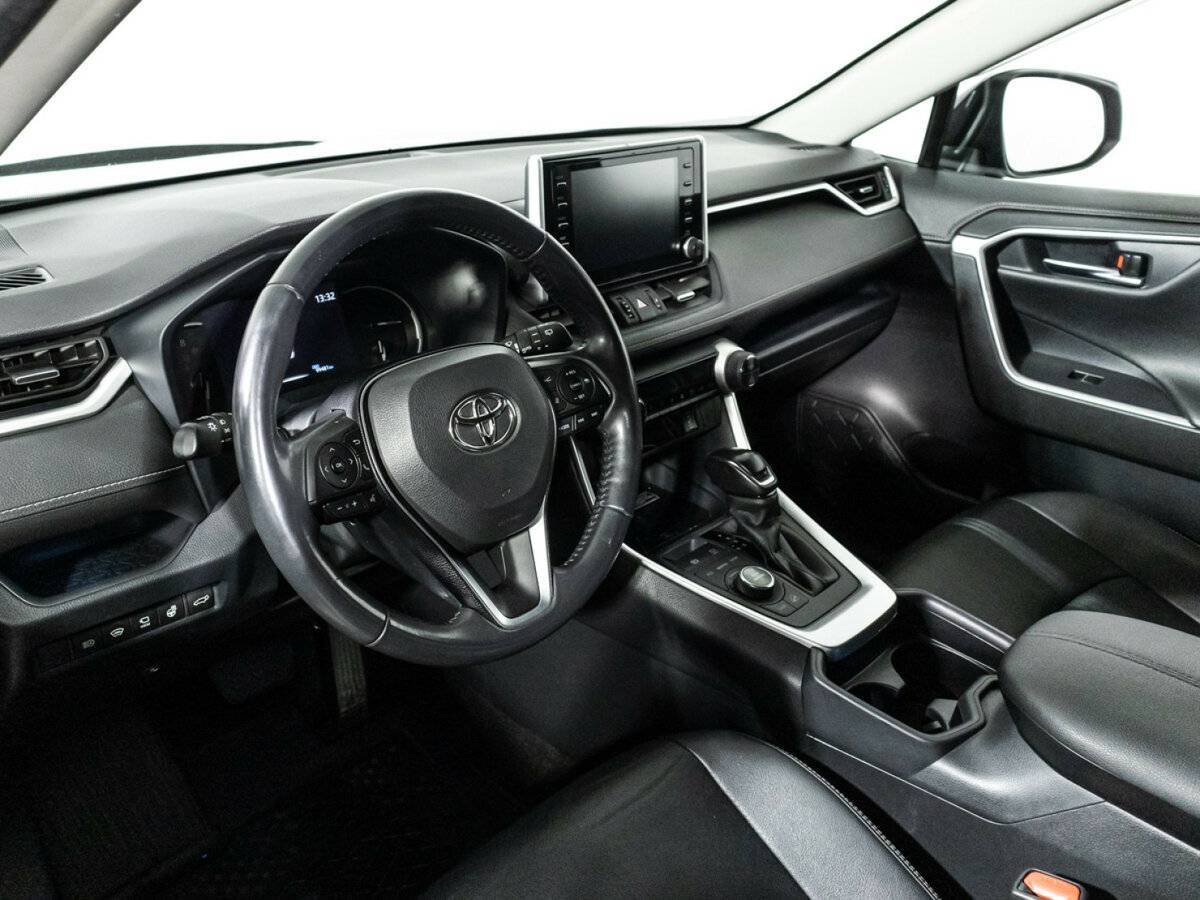 Купить Toyota RAV4 с пробегом. Фото: #10