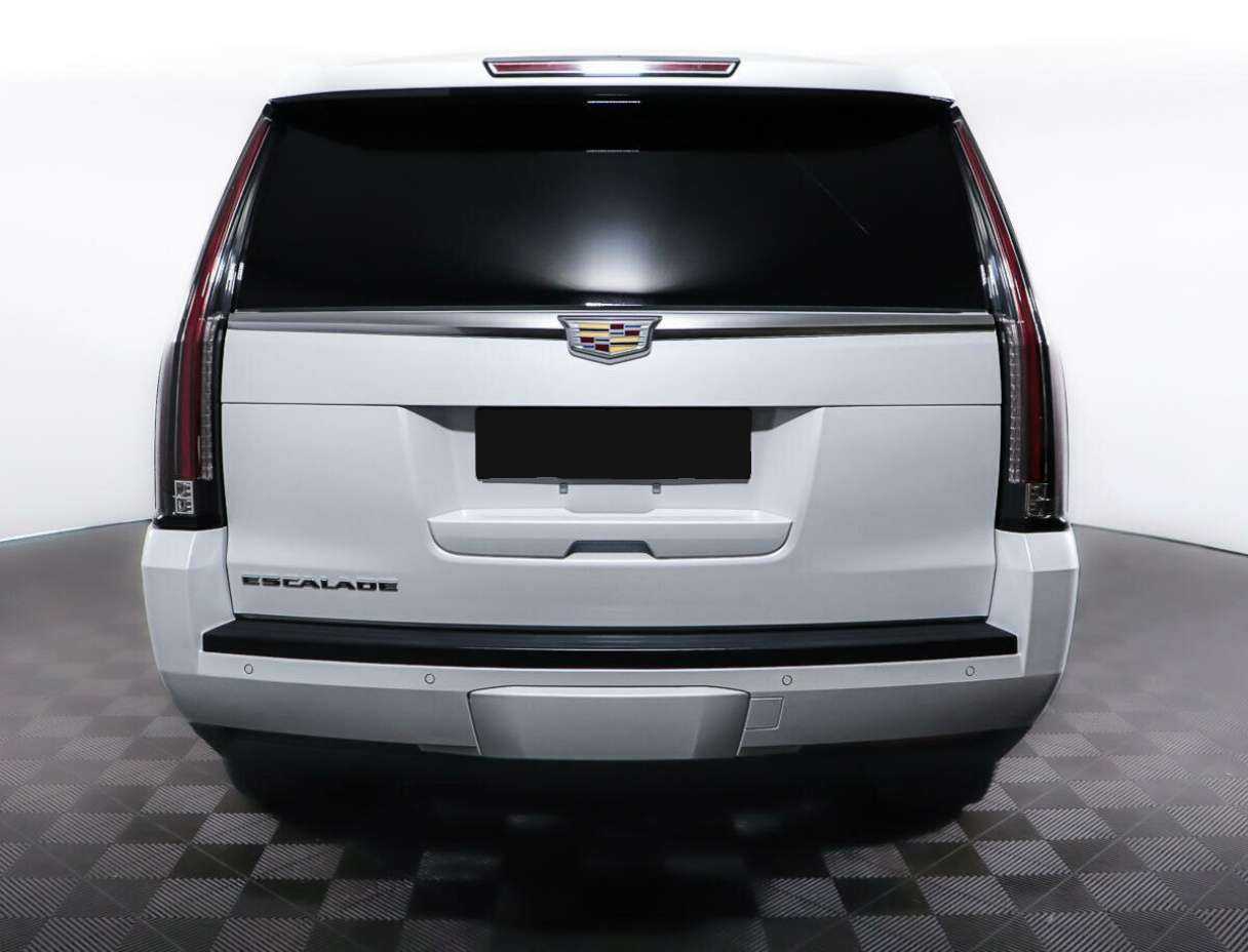 Купить Cadillac Escalade с пробегом. Фото: #2