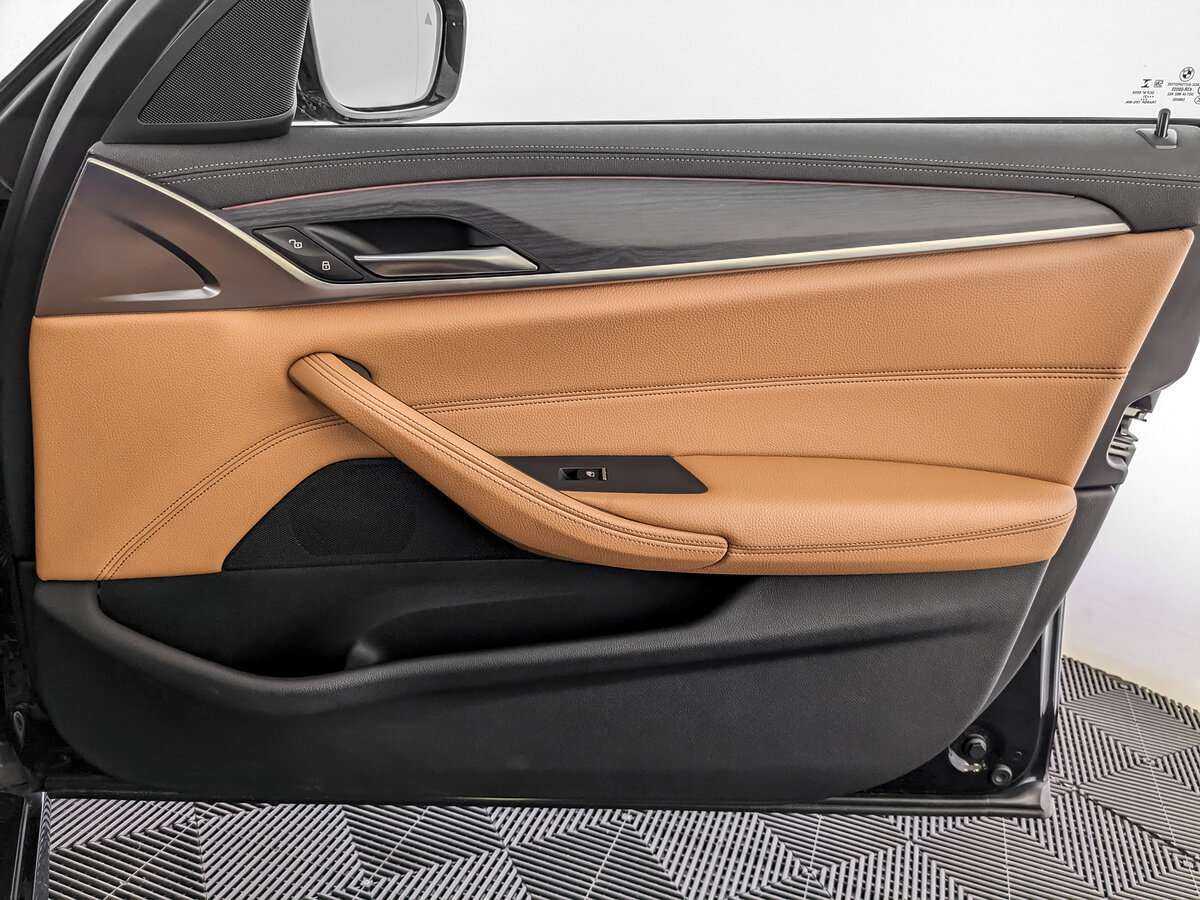Купить BMW 5 серии с пробегом. Фото: #16