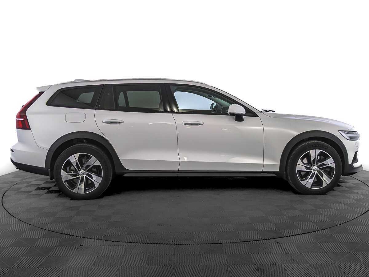 Купить Volvo V60 Cross Country с пробегом. Фото: #3
