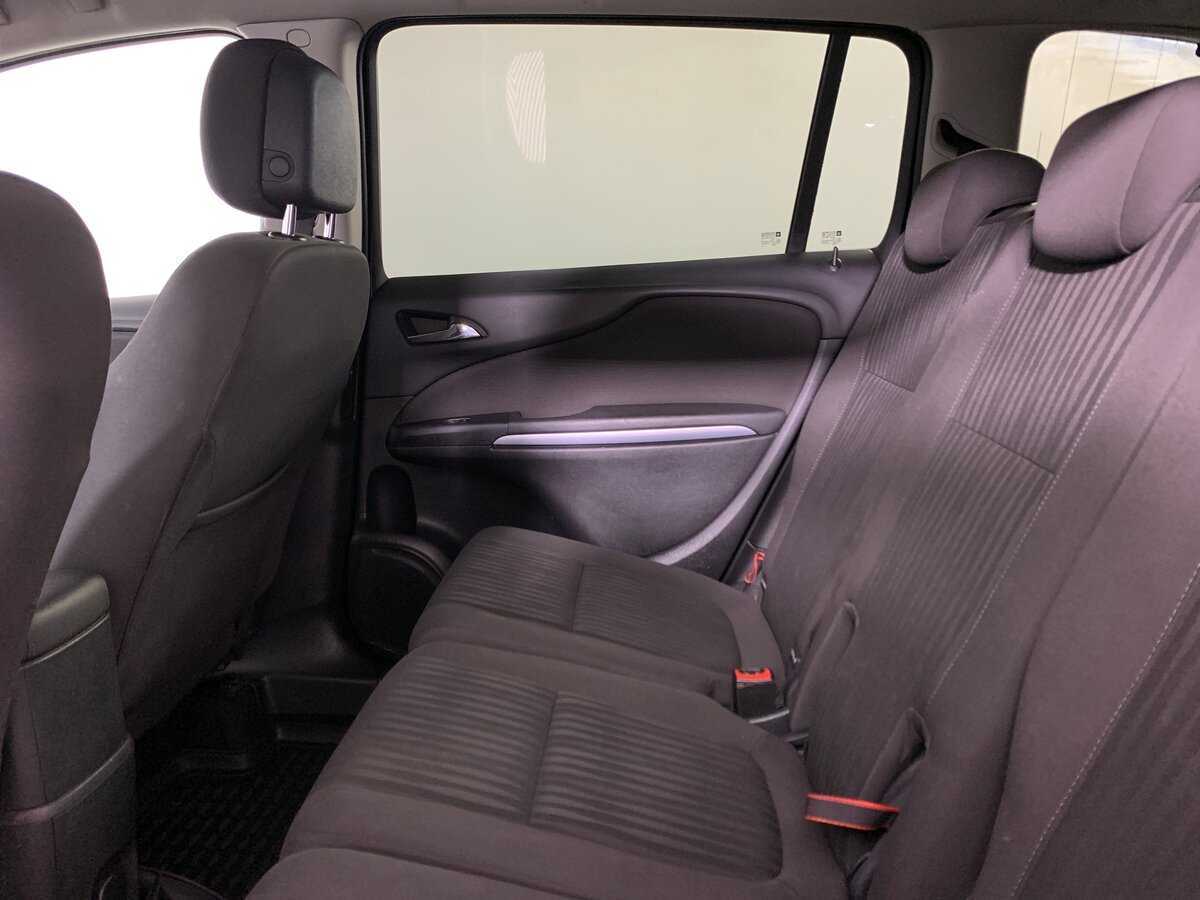 Купить Opel Zafira с пробегом. Фото: #18