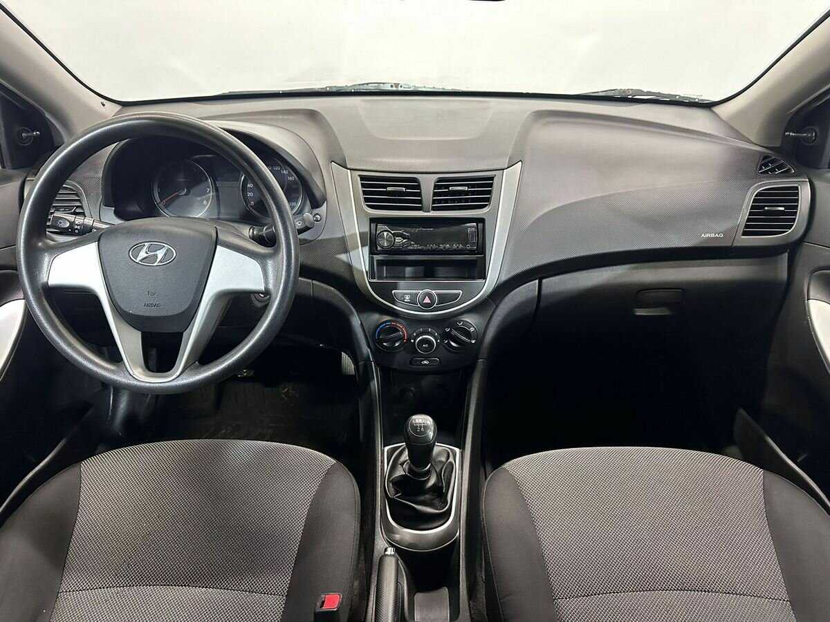 Купить Hyundai Solaris с пробегом. Фото: #8