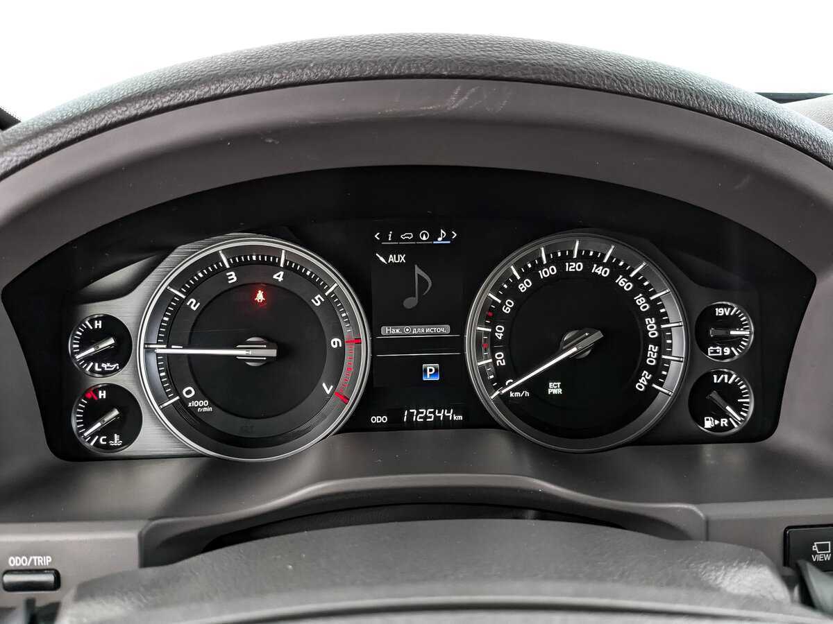 Купить Toyota Land Cruiser с пробегом. Фото: #11