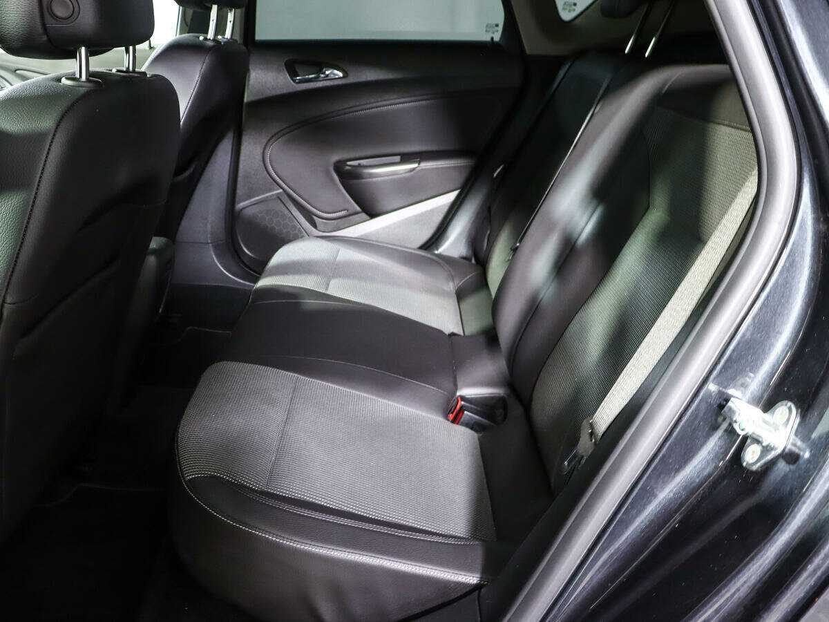 Купить Opel Astra с пробегом. Фото: #7