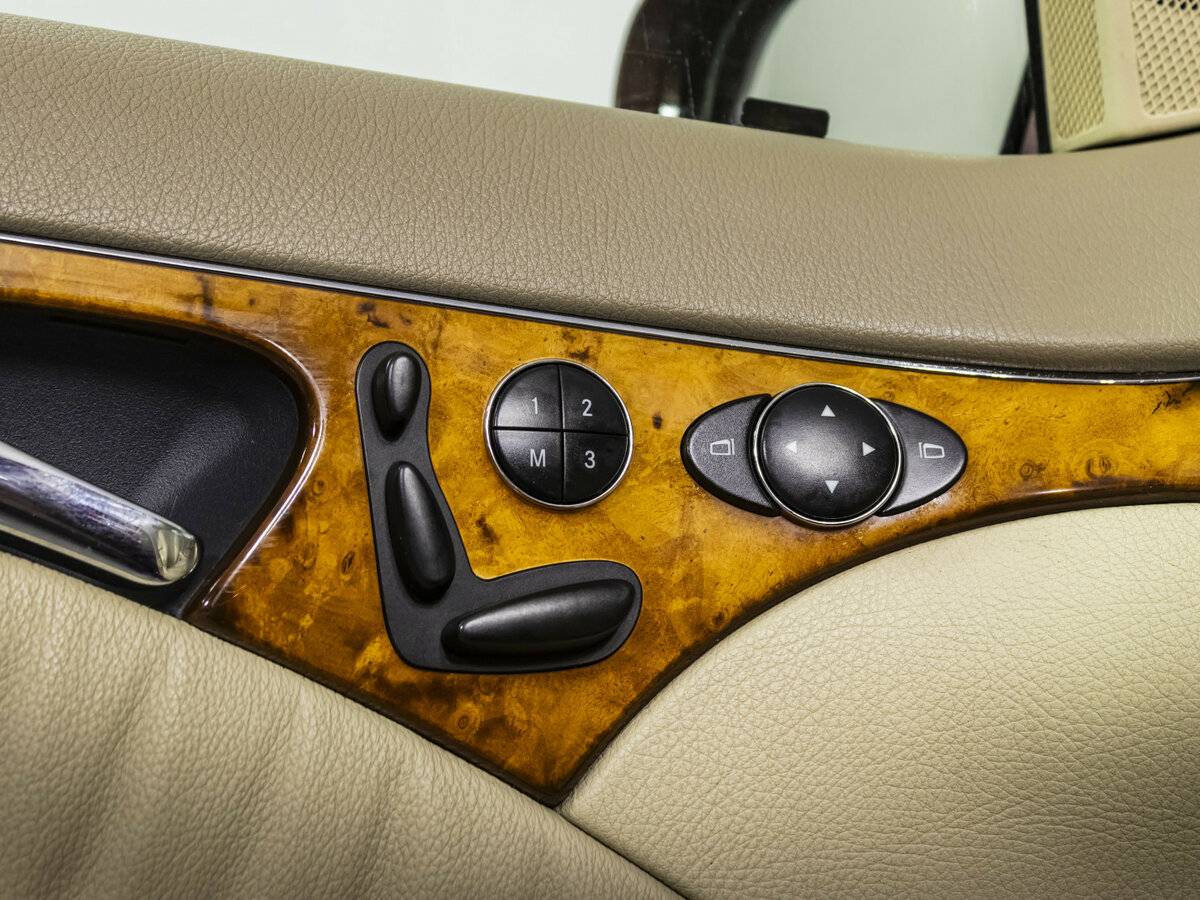 Купить Mercedes-Benz E-Класс с пробегом. Фото: #14