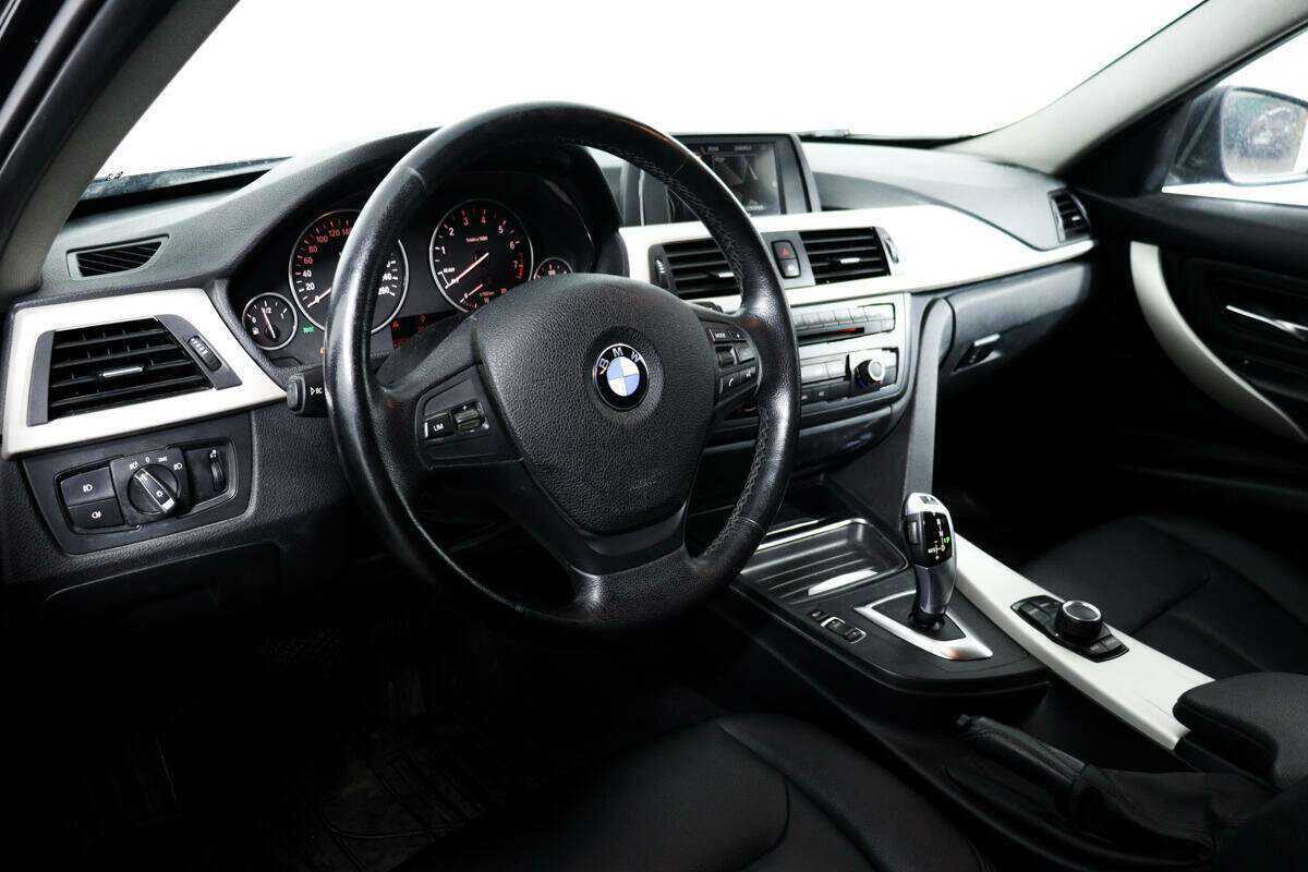 Купить BMW 3 серии с пробегом. Фото: #11