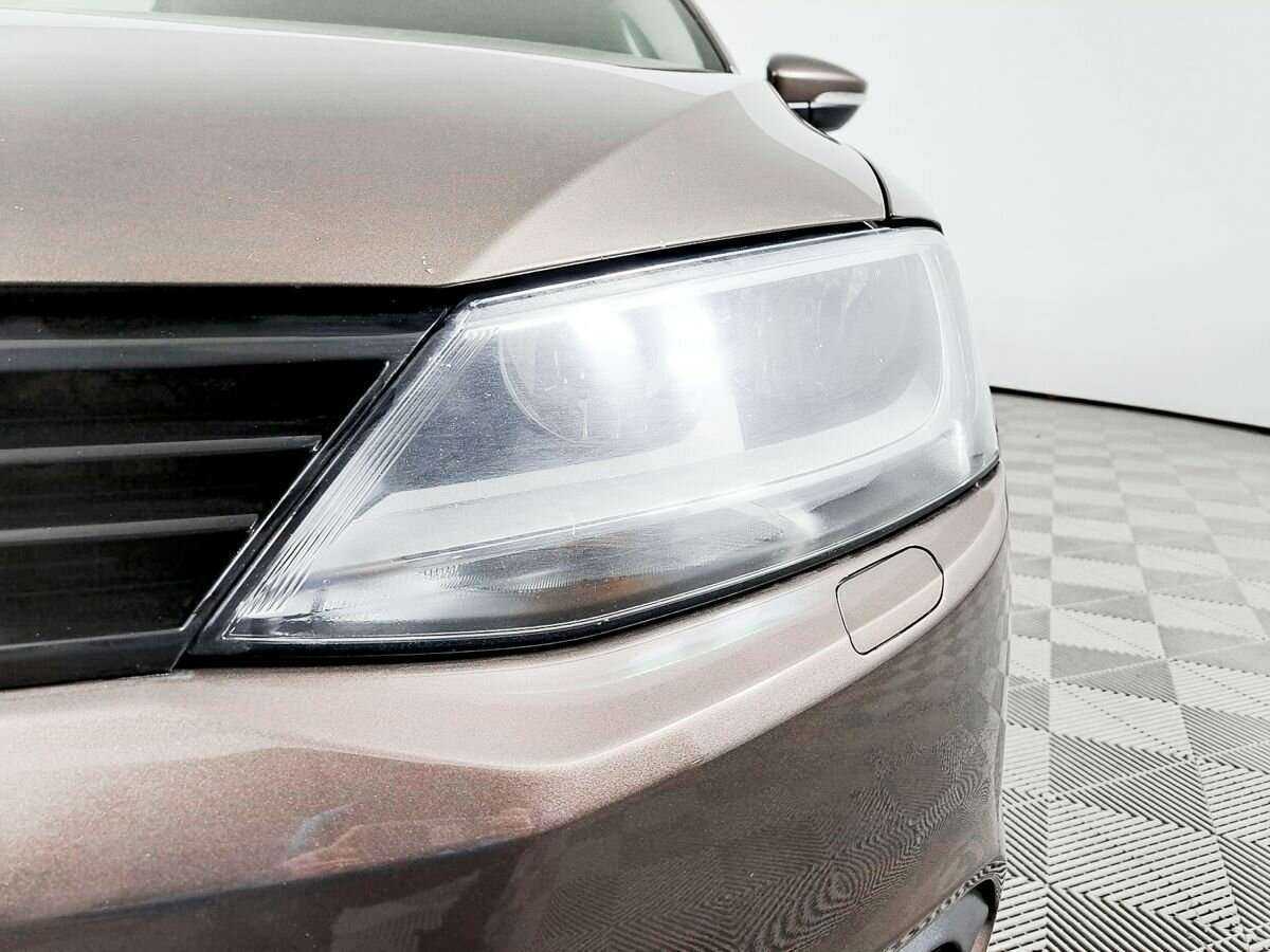 Купить Volkswagen Jetta с пробегом. Фото: #13