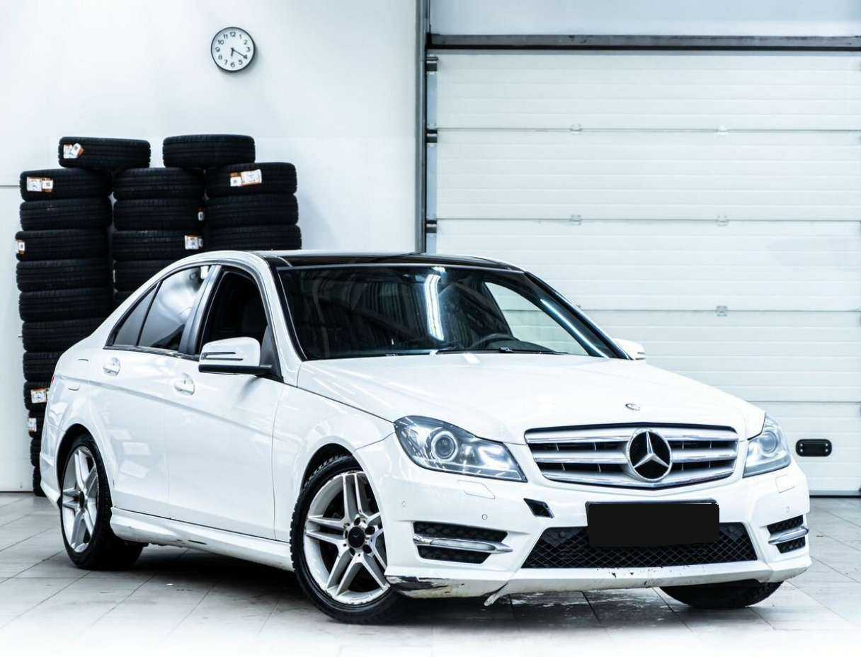 Купить Mercedes-Benz C-Класс с пробегом. Фото: #1