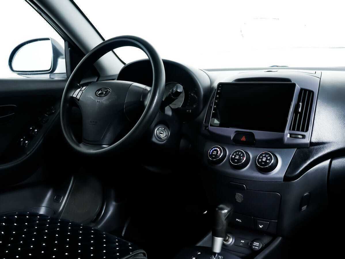 Купить Hyundai Elantra с пробегом. Фото: #8