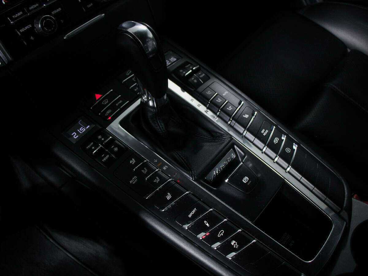 Купить Porsche Macan с пробегом. Фото: #17