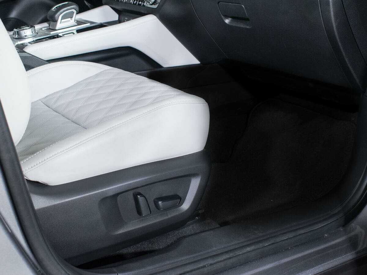 Купить Mitsubishi Outlander с пробегом. Фото: #17