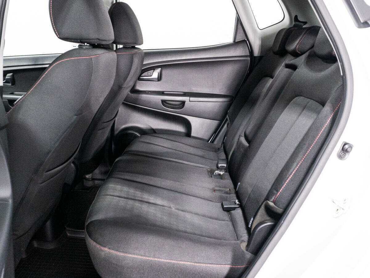Купить Kia Venga с пробегом. Фото: #9