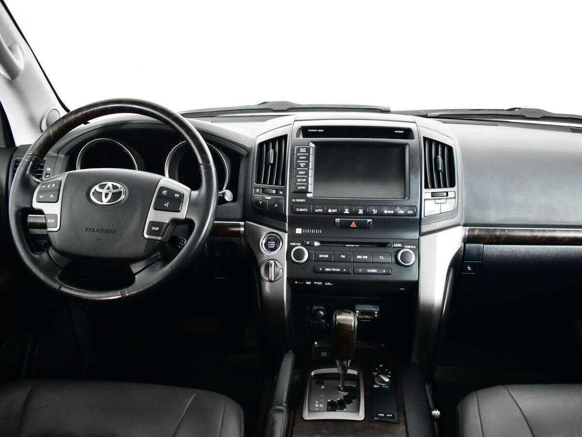 Купить Toyota Land Cruiser с пробегом. Фото: #10