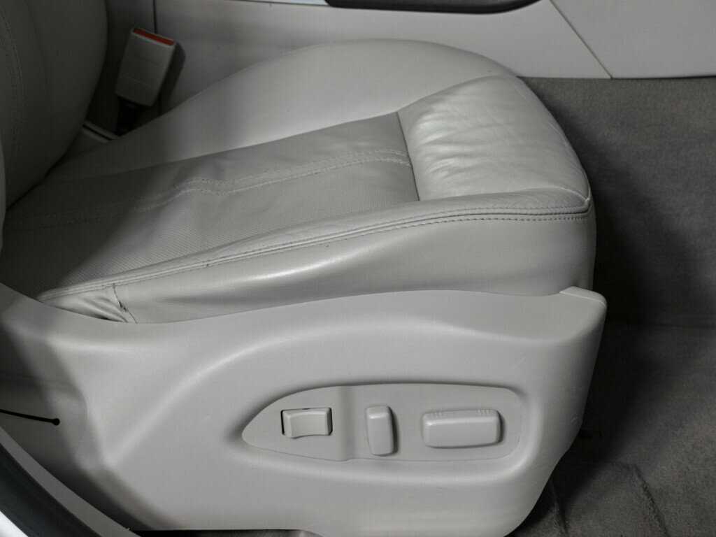 Купить Cadillac SRX с пробегом. Фото: #13