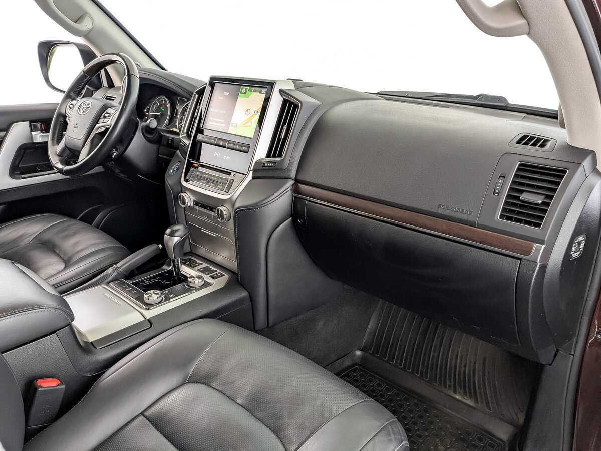 Купить Toyota Land Cruiser с пробегом. Фото: #10