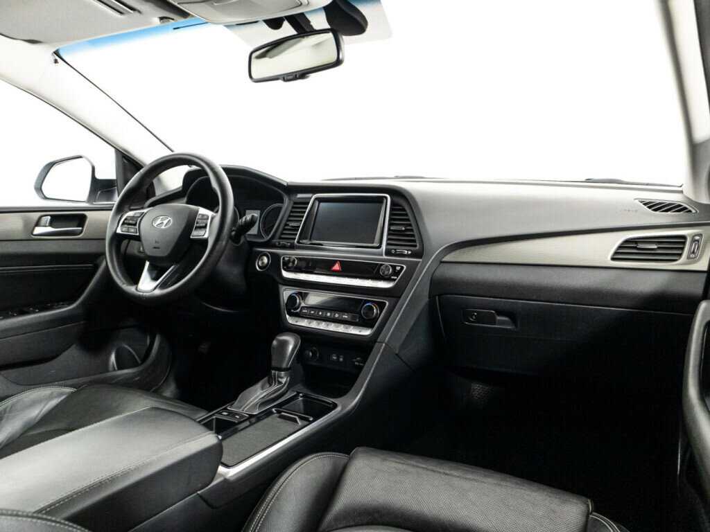 Купить Hyundai Sonata с пробегом. Фото: #8