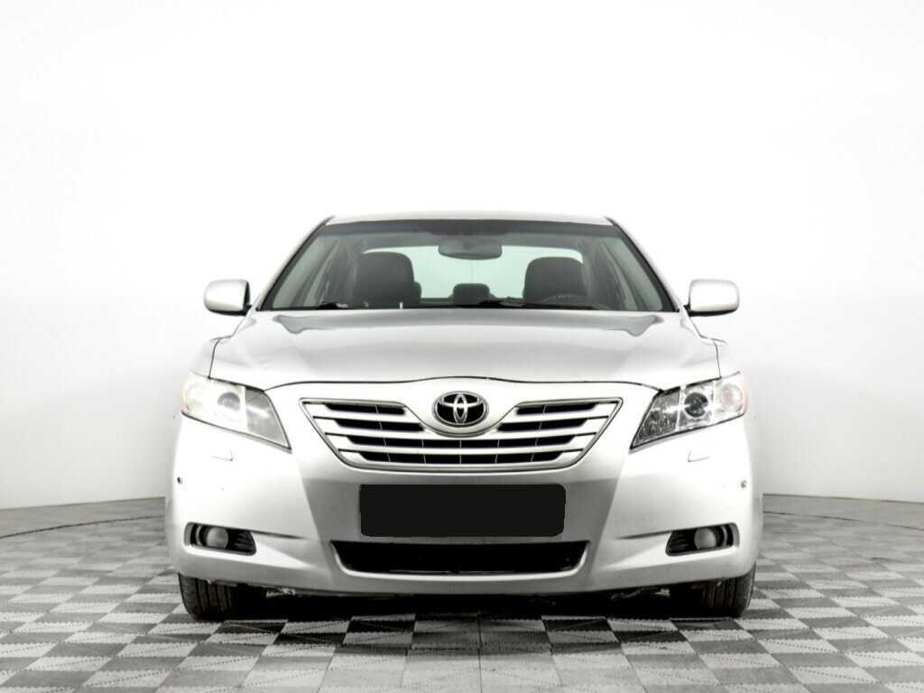 Купить Toyota Camry с пробегом. Фото: #1