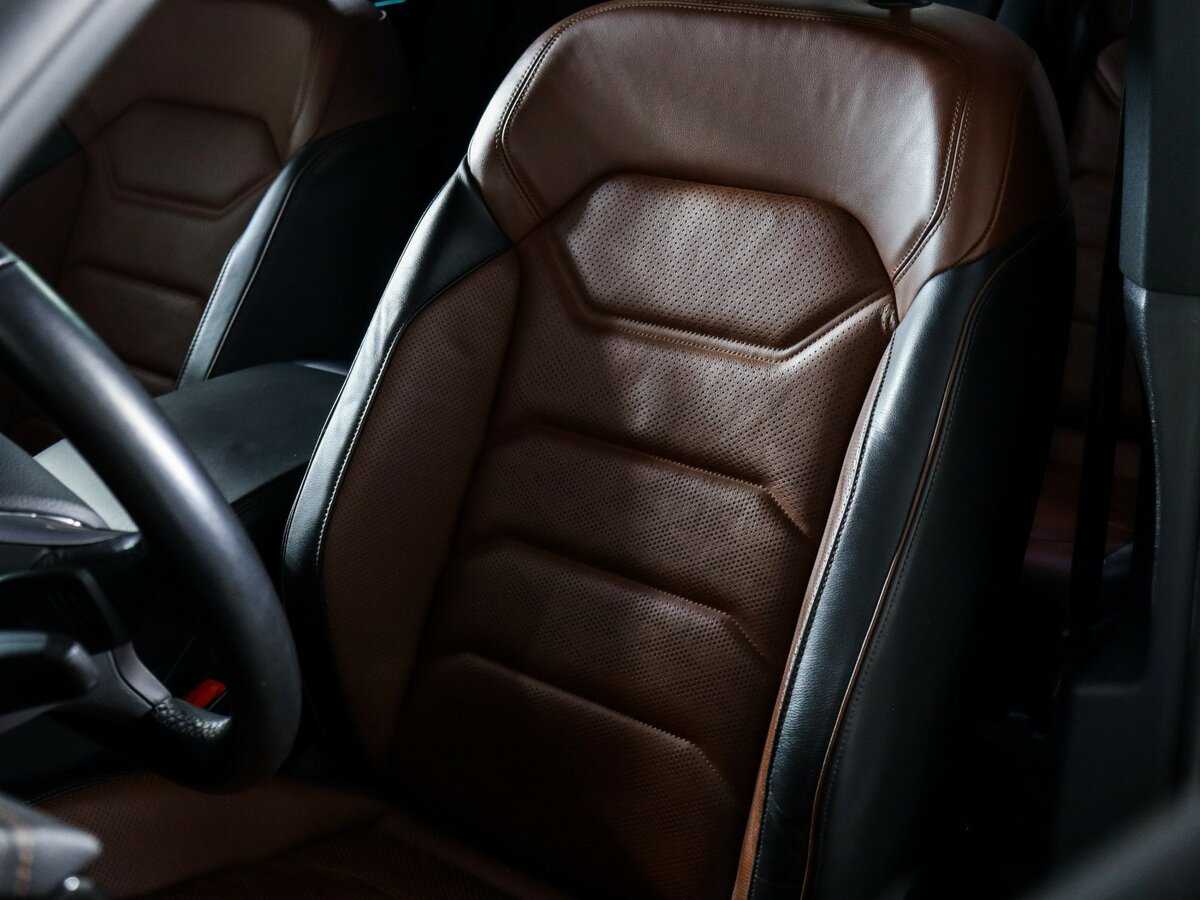 Купить Volkswagen Touareg с пробегом. Фото: #20