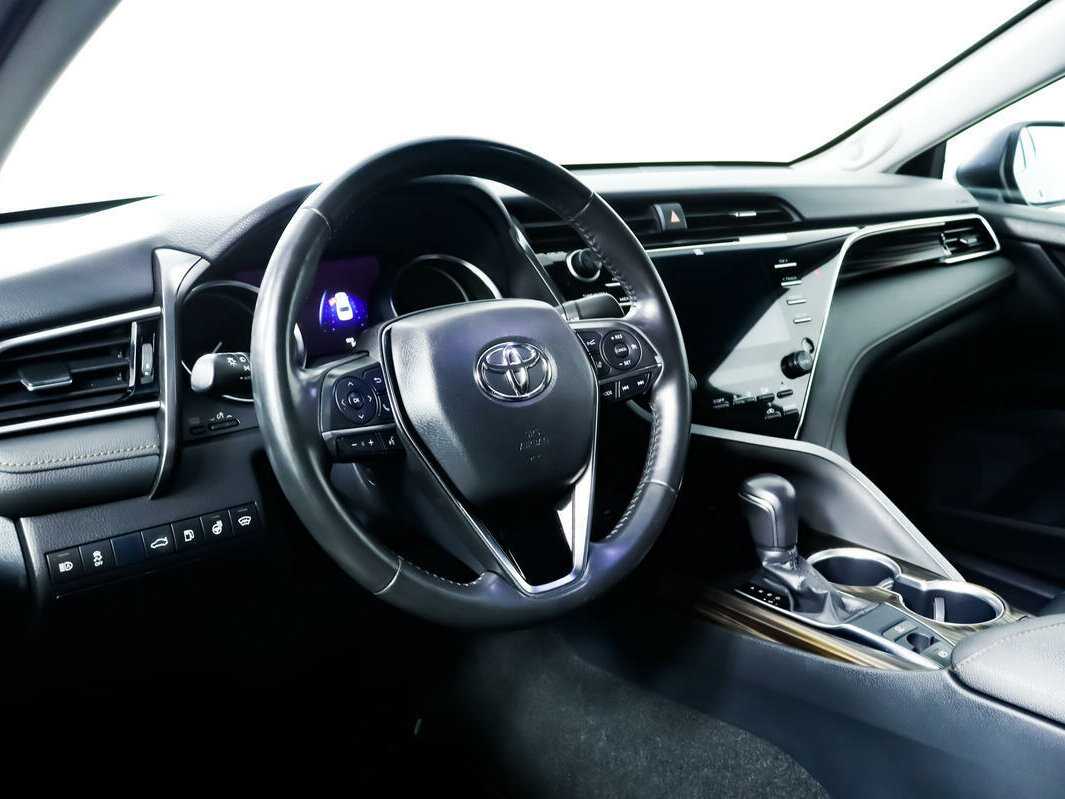Купить Toyota Camry с пробегом. Фото: #12