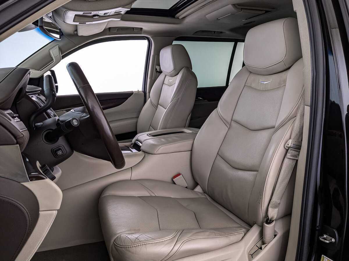 Купить Cadillac Escalade с пробегом. Фото: #19