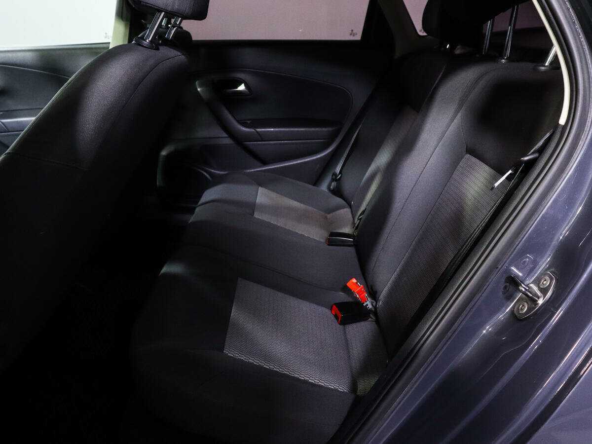 Купить Volkswagen Polo с пробегом. Фото: #9