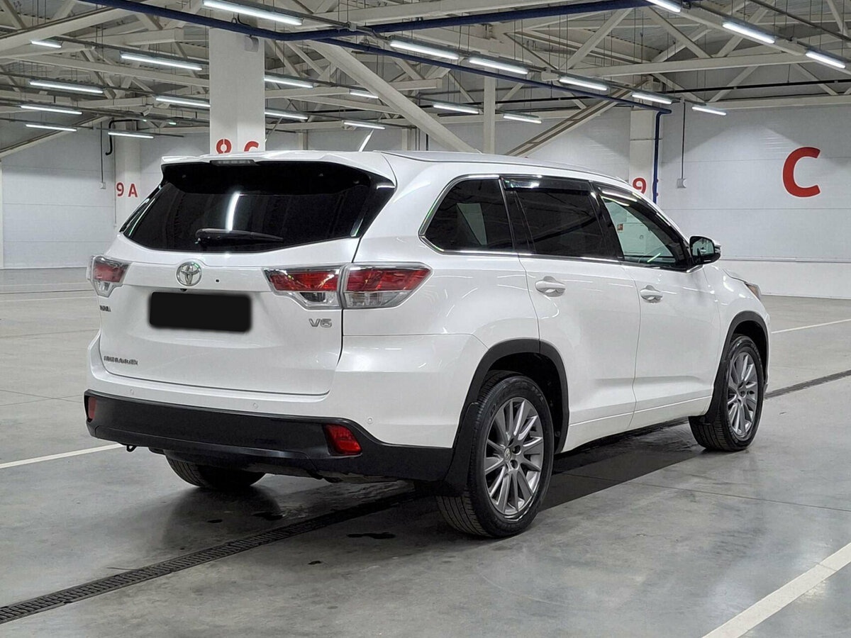 Купить Toyota Highlander с пробегом. Фото: #4