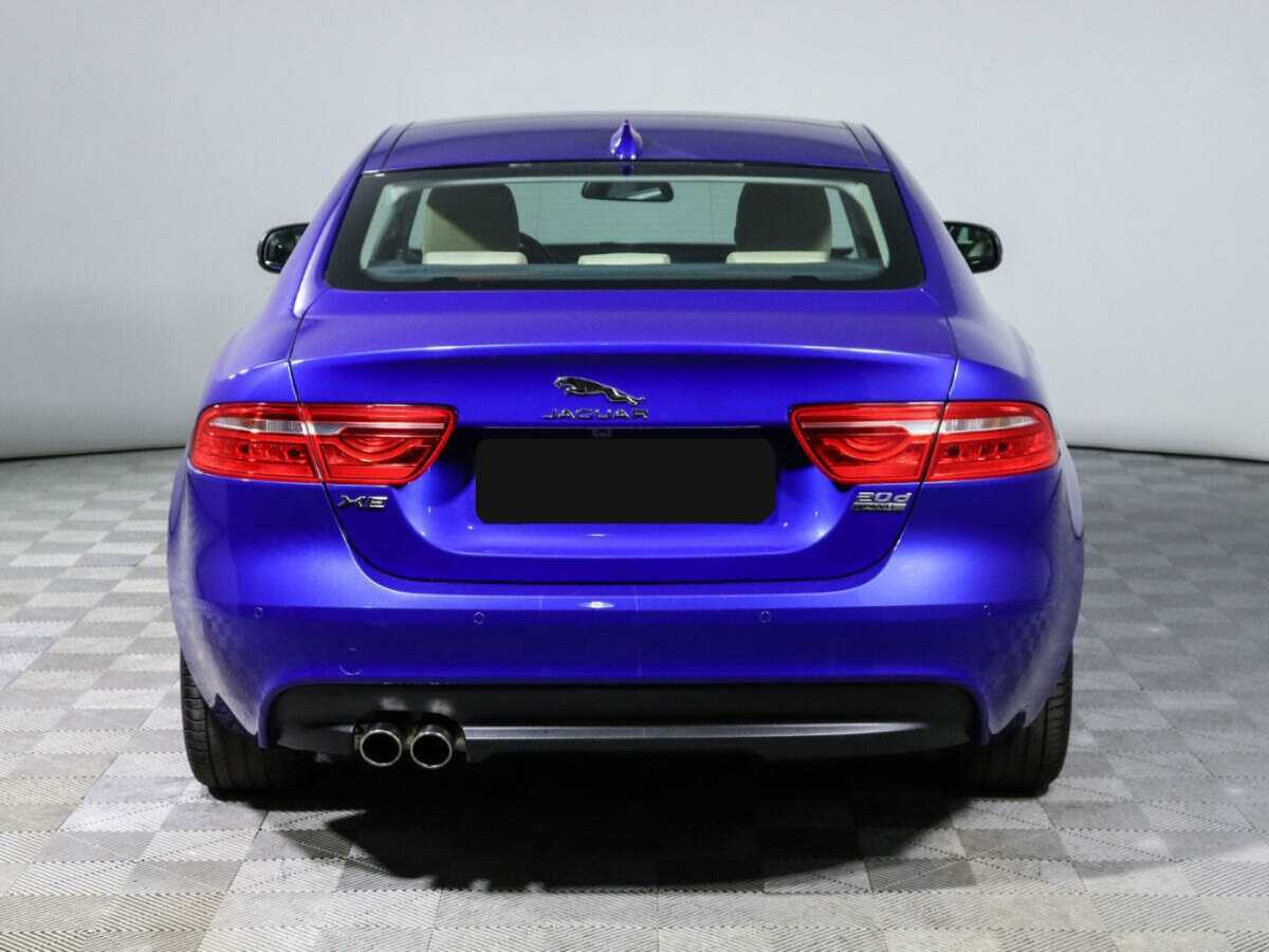 Купить Jaguar XE с пробегом. Фото: #5