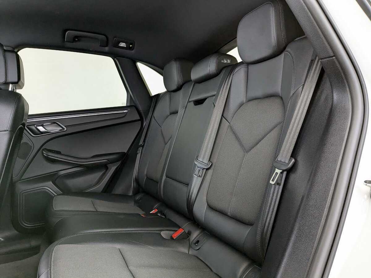 Купить Porsche Macan с пробегом. Фото: #9
